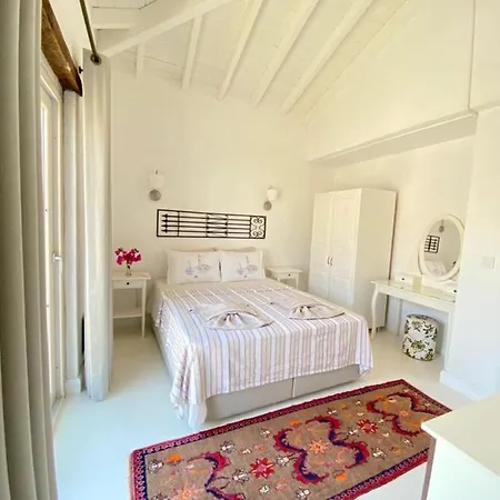 La Mia Casa Σμύρνη